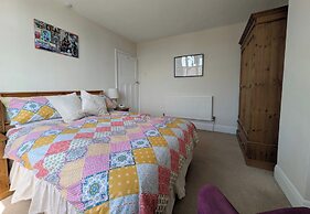 Cherry View House 3 Bed Garden Parking Sleeps 8