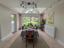 Cherry View House 3 Bed Garden Parking Sleeps 8