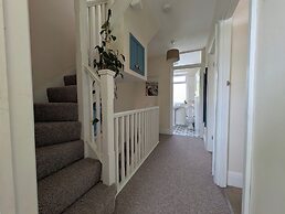 Cherry View House 3 Bed Garden Parking Sleeps 8