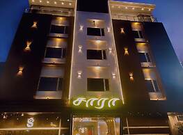 Sara Happy Stay