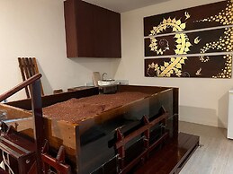No8 Double Suite, Rainbow Arokaya Welnes