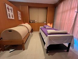 No8 Double Suite, Rainbow Arokaya Welnes