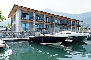 Lago Dorato Marina Lodge