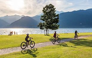 Lago Dorato Marina Lodge - Lakefront