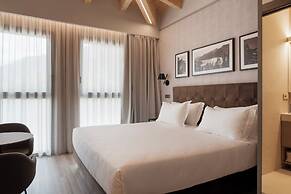 Lago Dorato Marina Lodge - Lakefront