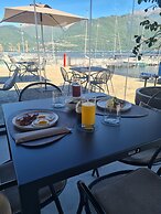 Lago Dorato Marina Lodge - Lakefront