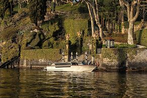 Lago Dorato Marina Lodge - Lakefront