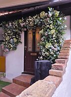 THE COURTYARD LODGE