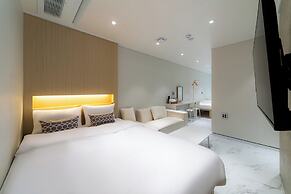 The Central Hongdae