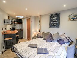 The Chill Garden Room