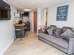 The Chill Garden Room