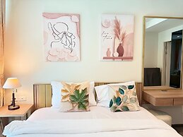 The Deck Patong Phuket by Mickey