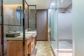Trendy Romantic Hotel International Guangzhou Baoneng Performing Arts 