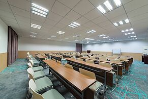 Trendy Romantic Hotel International Guangzhou Baoneng Performing Arts 