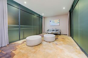 Trendy Romantic Hotel International Guangzhou Baoneng Performing Arts 