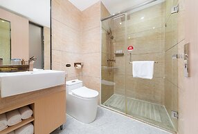 Trendy Romantic Hotel International Guangzhou Baoneng Performing Arts 