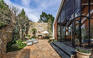 La Yen Retreat
