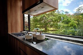La Yen Retreat