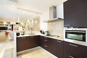 Superb Terrace Apart Champs Elysees Eiffel Tower