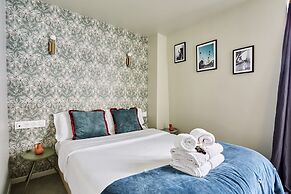 Charming Studio Center of Paris