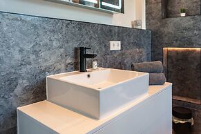 CREST - Riverside Lofts & Studios