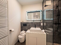 CREST - Riverside Lofts & Studios