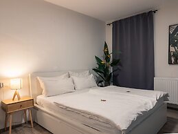 CREST - Riverside Lofts & Studios