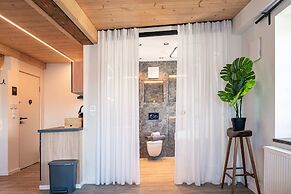 CREST - Riverside Lofts & Studios