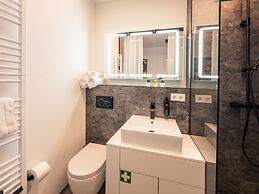 CREST - Riverside Lofts & Studios