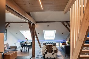 CREST - Riverside Lofts & Studios