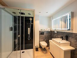 CREST - Riverside Lofts & Studios