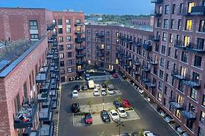 1 Bed Apartment- Sleeps 2, Parking, Pets Allowed
