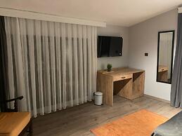 SF Hotel & Residence