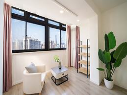 Book and Bed-Lujiabang