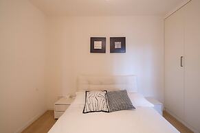 Book and Bed-Lujiabang