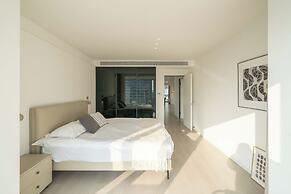 Book and Bed-Lujiabang