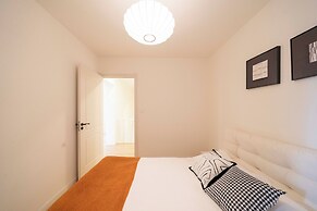 Book and Bed-Lujiabang