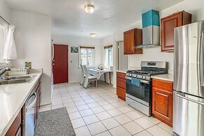 Walkable East Bay Home - 2 Mi to Bart Station