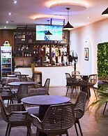 Saint Tropez Hotel and Suites