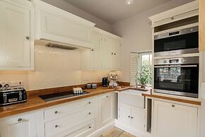 Beautiful 2BD Cottage in the Cotswolds