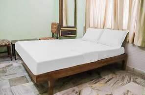 HOTEL SRI KALAGA