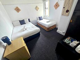 Burlington West Hotel