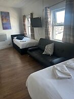 Burlington West Hotel