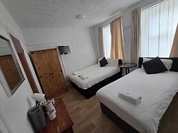 Burlington West Hotel