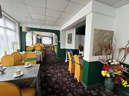 Burlington West Hotel
