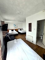 Burlington West Hotel