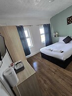 Burlington West Hotel