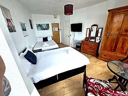 Burlington West Hotel