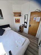 Burlington West Hotel