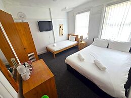 Burlington West Hotel